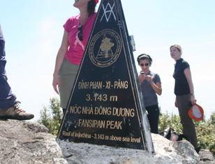 Climbing Mt. Fansipan Sapa with Hoang Lien National Park & Muong Hoa